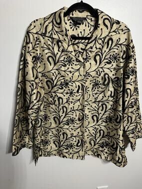 Ann May 100% Silk Blouse Size Small Tan Black Floral Embroidery ButtonUp Vintage
